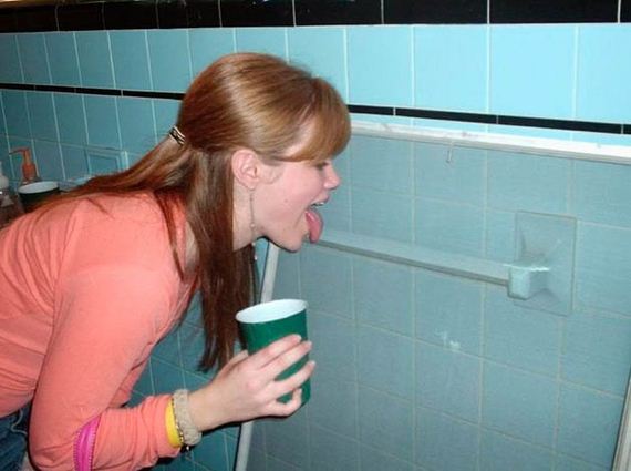 Drunk Girls Love Bathrooms